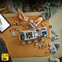 LEGO Star Wars: Le Juggernaut de la République - 813 pièces (75413)