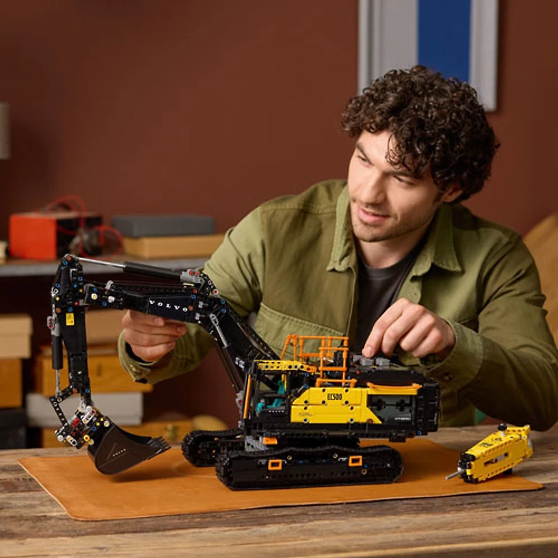LEGO Technic: Volvo EC500 Hybrid Excavator - 2359 Pieces (42215)