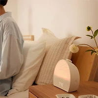 Machine à sons intelligente et réveille-matin avec lever de soleil Restore 3 de Hatch - Gris beige