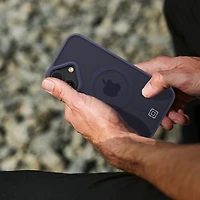 Étui rigide ajusté Velocity d'Incipio avec MagSafe pour iPhone 17 - Bleu marine