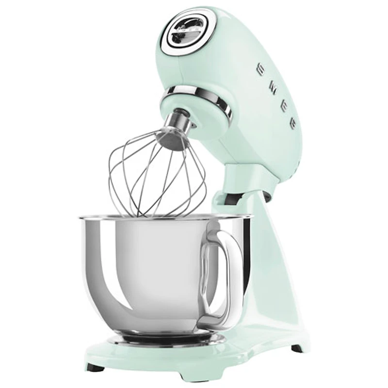 Batteur sur socle à tête inclinable Années 50 de Smeg - 5 pte - 800 W - Vert pastel