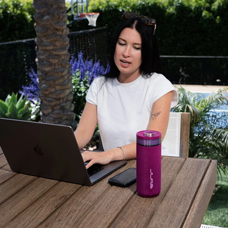 Haut-parleur de fête Bluetooth sans fil à l'épreuve des éclaboussures Go de JLab - Mûre