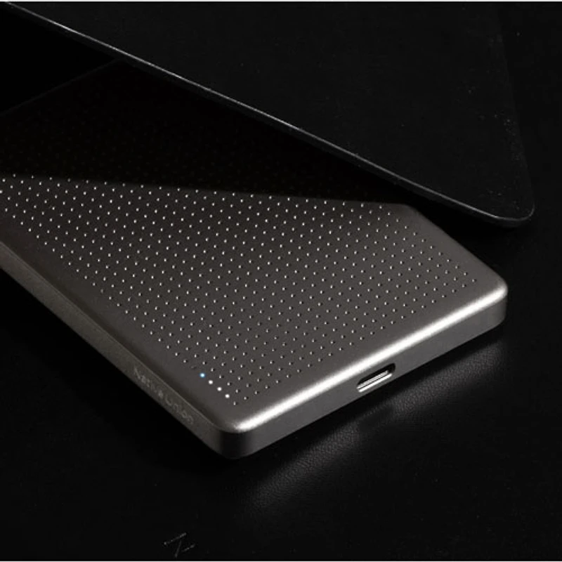 Native Union Active 5000 mAh Magnetic Power Bank - Black