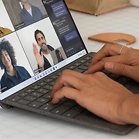 Clavier de Microsoft avec rangement pour stylet pour Surface Pro (11e édition)/Pro 8/Pro 9 - Anglais - Platine