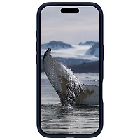 dbramante1928 Greenland Pro Fitted Soft Shell Case with MagSafe for iPhone 17 Pro - Navy