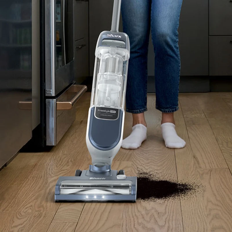 Aspirateur-balai sans fil Freestyle Max de Shark - Blanc/Argenté