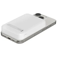 Belkin Boostcharge Pro mAh Power Bank with MagSafe