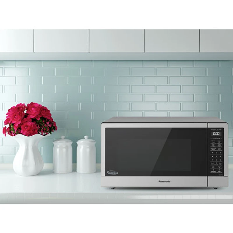 Panasonic 1.6 Cu. Ft. Microwave with Inverter & Genius Sensor (NNST77LSC) - Stainless Steel/Black