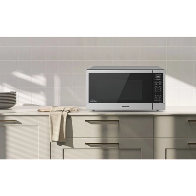 Panasonic 1.6 Cu. Ft. Microwave with Inverter & Genius Sensor (NNST77LSC) - Stainless Steel/Black
