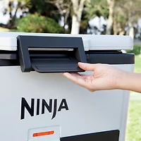 Ninja FrostVault Wheeled Cooler with Dry Zone - 29L (30 Qt) - Cloud White