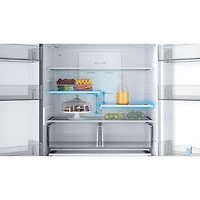 Réfrigérateur à deux portes de 22,6 pi³ 33 po avec distributeur de glaçons de Midea (MRF23I7AST) - Inox