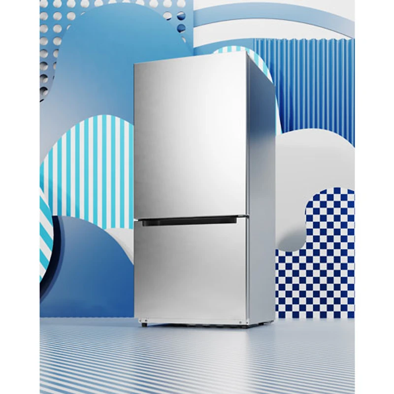 Réfrigérateur à congélateur inférieur avec éclairage DEL 18,7 pi³ 30 po de Midea (MRB19B7AST) - Inox