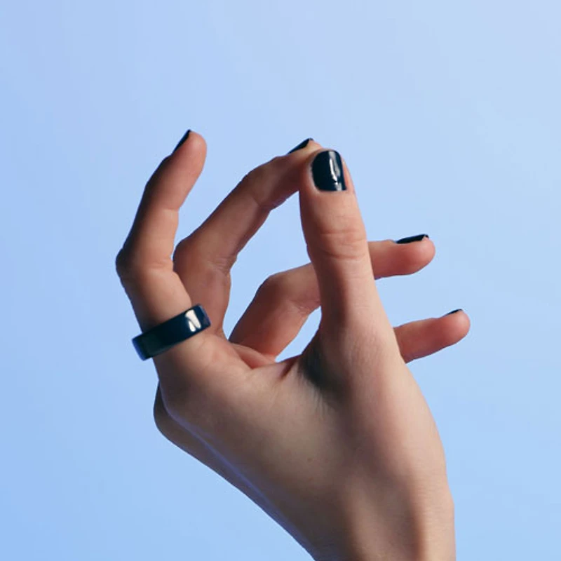 Oura Ring 4 Ceramic Smart Ring with Health, Sleep & Fitness - -Day Battery - Midnight
