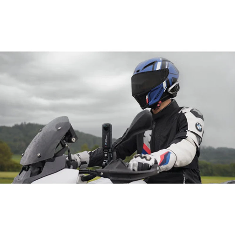 Caméra sport étanche 8K 360° X5 édition BMW Motorrad d'Insta360 - Anglais