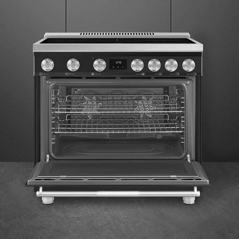 Smeg 36" 4.45 Cu. Ft. True Convection 5-Element Slide-In Induction Range (SPR36UIMAN) - Matte Black