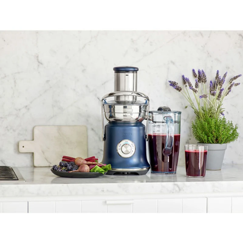 Remis à neuf (Bon état) - Centrifugeuse Juice Fountain Cold XL de Breville - Bleu Damas - Réusiné par Breville