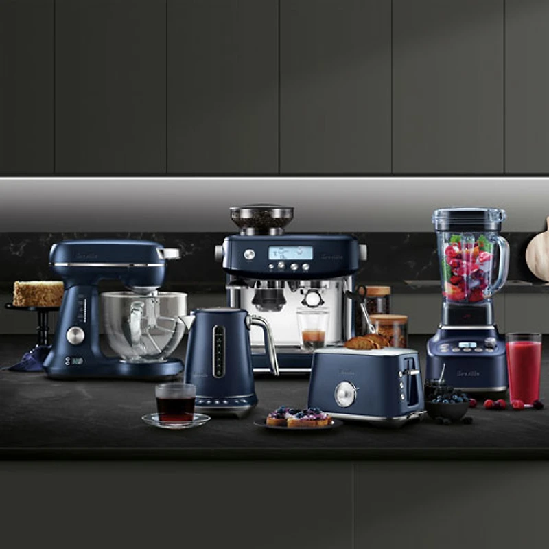 Remis à neuf (Bon état) - Centrifugeuse Juice Fountain Cold XL de Breville - Bleu Damas - Réusiné par Breville