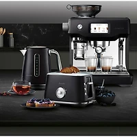 Remis à neuf (Bon état) - Centrifugeuse Juice Fountain Cold XL de Breville - Truffe noire - Réusiné par Breville