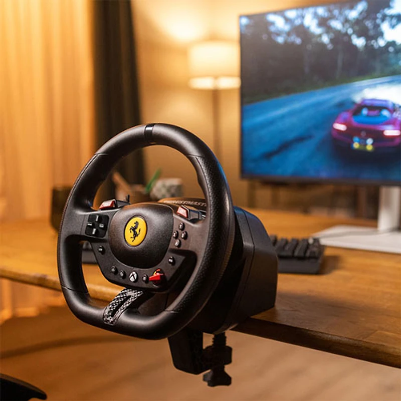 Volant de course et pédalier magnétique T98 Ferrari 296 GTS de Thrustmaster pour Xbox Series X|S et Xbox One/PC
