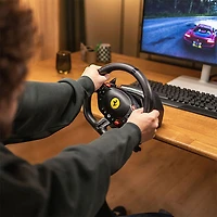 Volant de course et pédalier magnétique T98 Ferrari 296 GTS de Thrustmaster pour Xbox Series X|S et Xbox One/PC