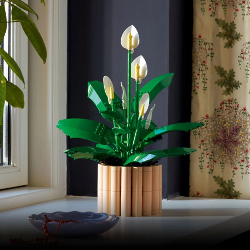 LEGO Botanicals: Peace Lily - 474 Pieces (11504)