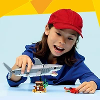 LEGO Creator : trois-en-un Le requin féroce et le coffre au trésor - 379 pièces (31381)