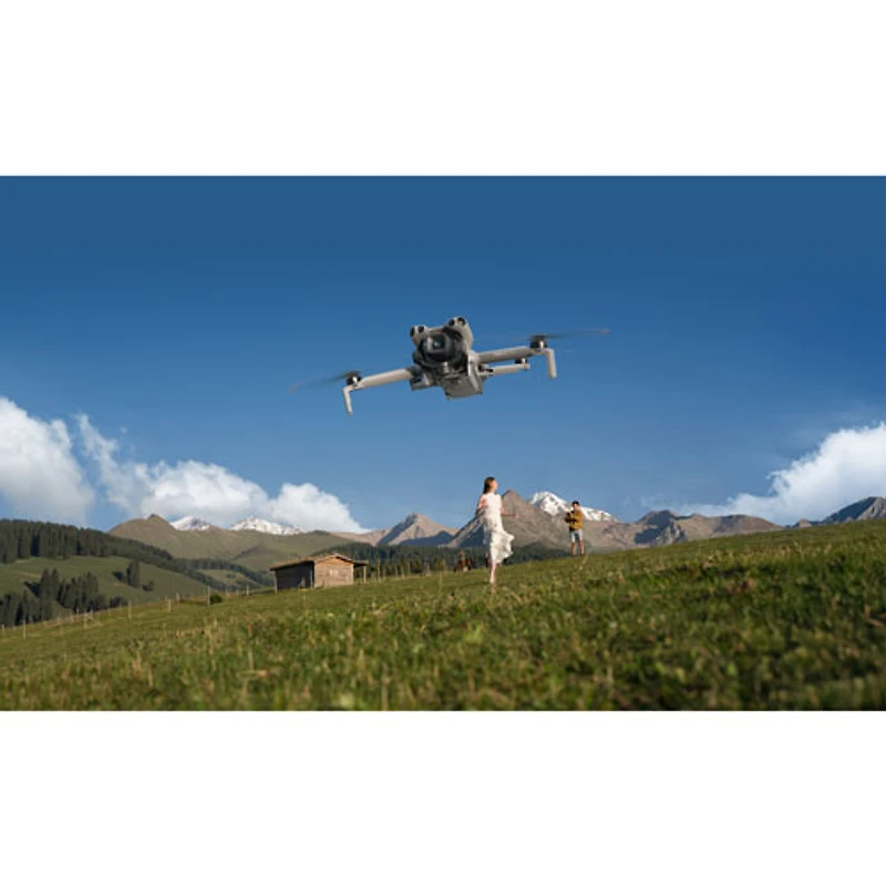 Ensemble Fly More Combo Plus avec quadricoptère Mini 5 Pro de DJI et radiocommande - Gris