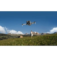 Ensemble Fly More Combo Plus avec quadricoptère Mini 5 Pro de DJI et radiocommande - Gris