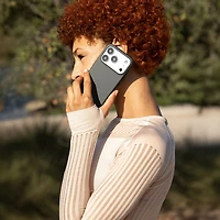 Étui souple ajusté Aire d'Incase Designs avec MagSafe pour iPhone 17 Pro Max - Noir