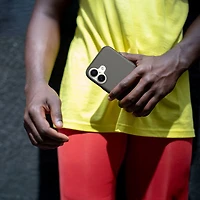 Étui souple ajusté Aire d'Incase Designs avec MagSafe pour iPhone 17 - Noir