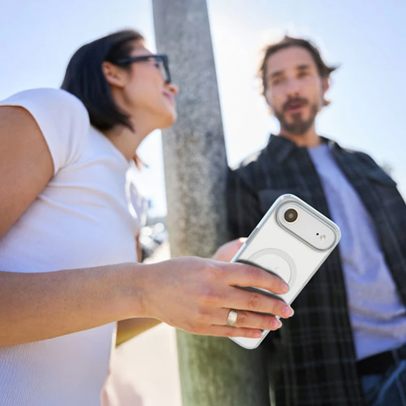 Incase Designs Slim Fitted Hard Shell Case with MagSafe for iPhone Air - Clear