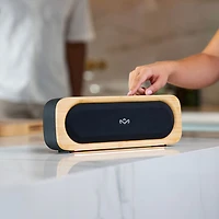 Haut-parleur sans fil Bluetooth résistant aux éclaboussures Get Together Go de House of Marley - Noir