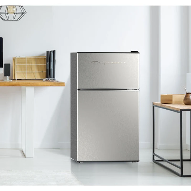 Frigidaire 3.1 Cu. Ft. Freestanding Bar Fridge (EFR399) - Chrome