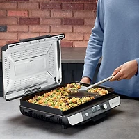 Gril d'intérieur de 20 po Sizzle Pro XL de Ninja - Noir/Acier inoxydable