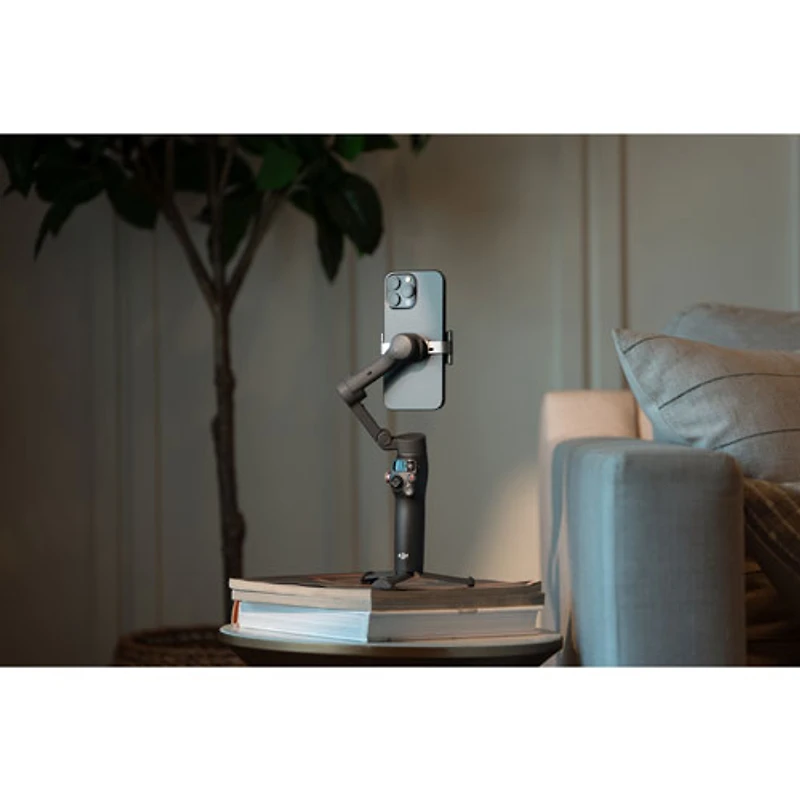 DJI Osmo Mobile 8 Smartphone Gimbal Stabilizer