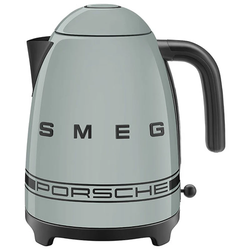 Bouilloire électrique Années 50 de Smeg x Porsche - 1,7 l - Gris vert - Partenaire de détail exclusif