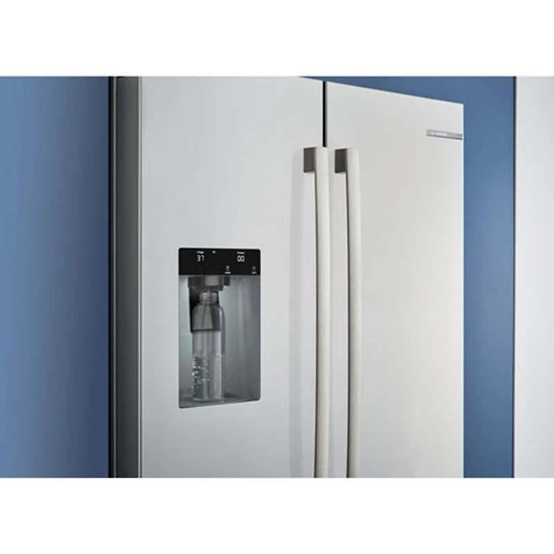 Réfrigérateur à deux portes 21,6 pi³ 36 po avec distributeur d'eau et de glace de Bosch (B36CD52SNS) - Acier inoxydable