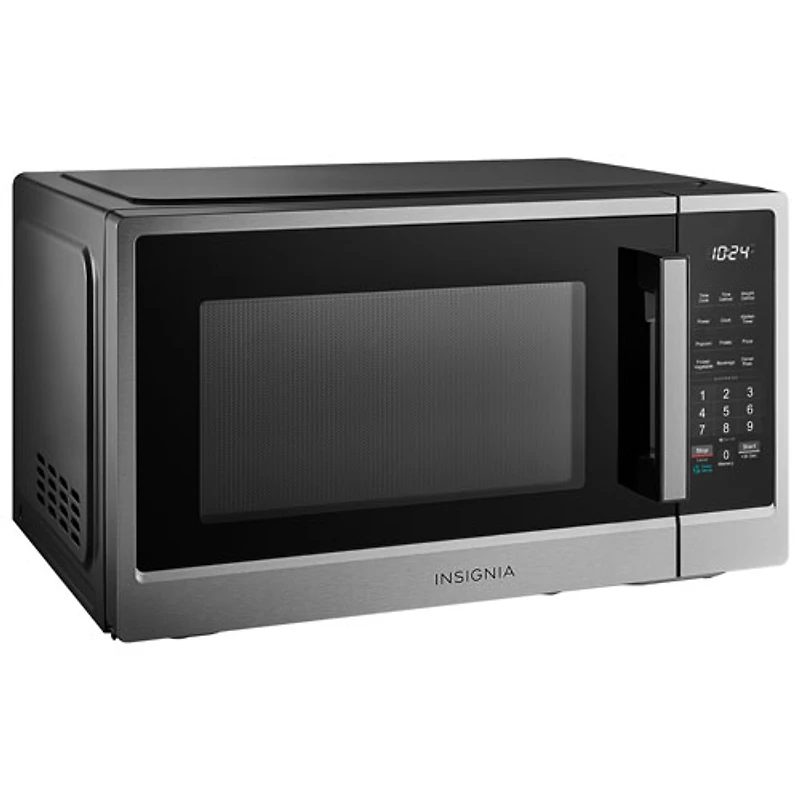 Micro-ondes de comptoir 1,1 pi³ d'Insignia (NS-MW11SS5-C) - Acier inoxydable