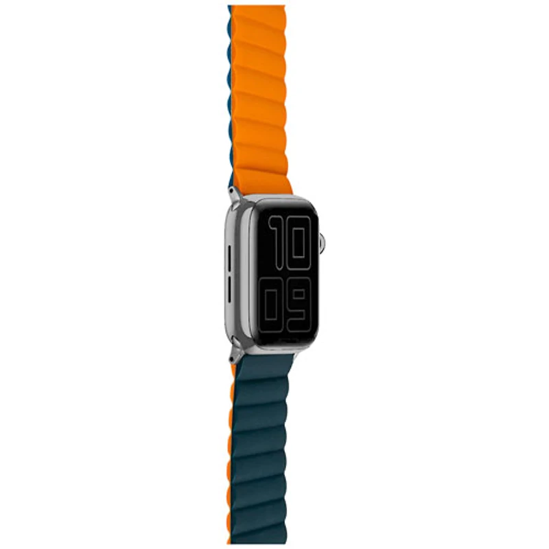 Bracelet en silicone Vibrance Link de LOGiiX pour Apple Watch 42 mm/44 mm/45 mm/49 mm/SE/Ultra - Bleu marine/Orange