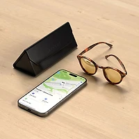 tui à lunettes de repérage en cuir végétalien avec chargement Qi FindAll de Satechi