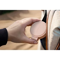 Chargeur sans fil 2-en-1 Qi2 15 W OntheGo de Satechi - Rose du désert