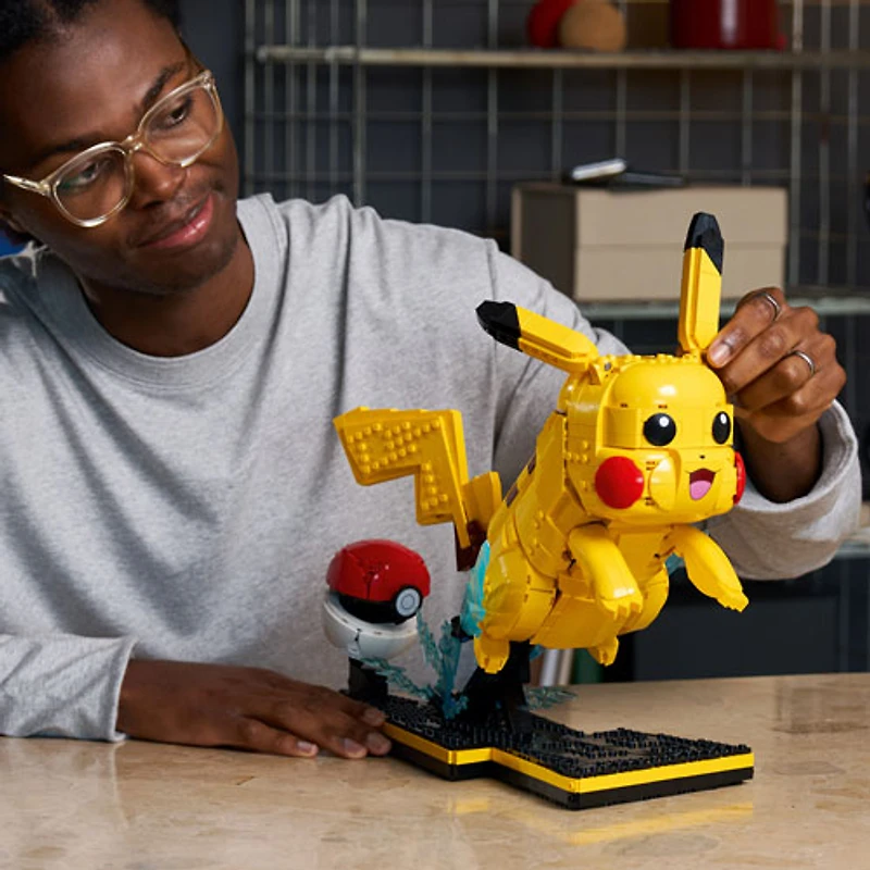 LEGO Pokémon : Pikachu et Poké Ball - 2050 pièces (72152)