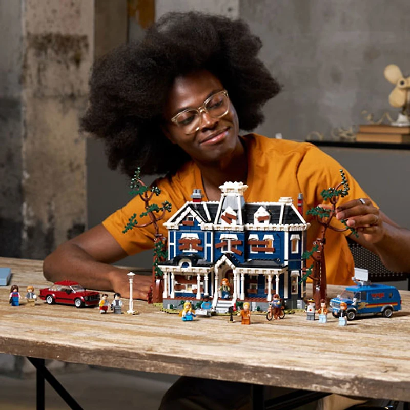 LEGO Icons Stranger Things: The Creel House - 2593 Pieces (11370)