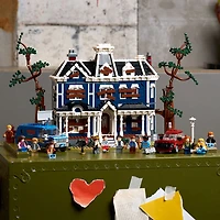 LEGO Icons Stranger Things: The Creel House - 2593 Pieces (11370)