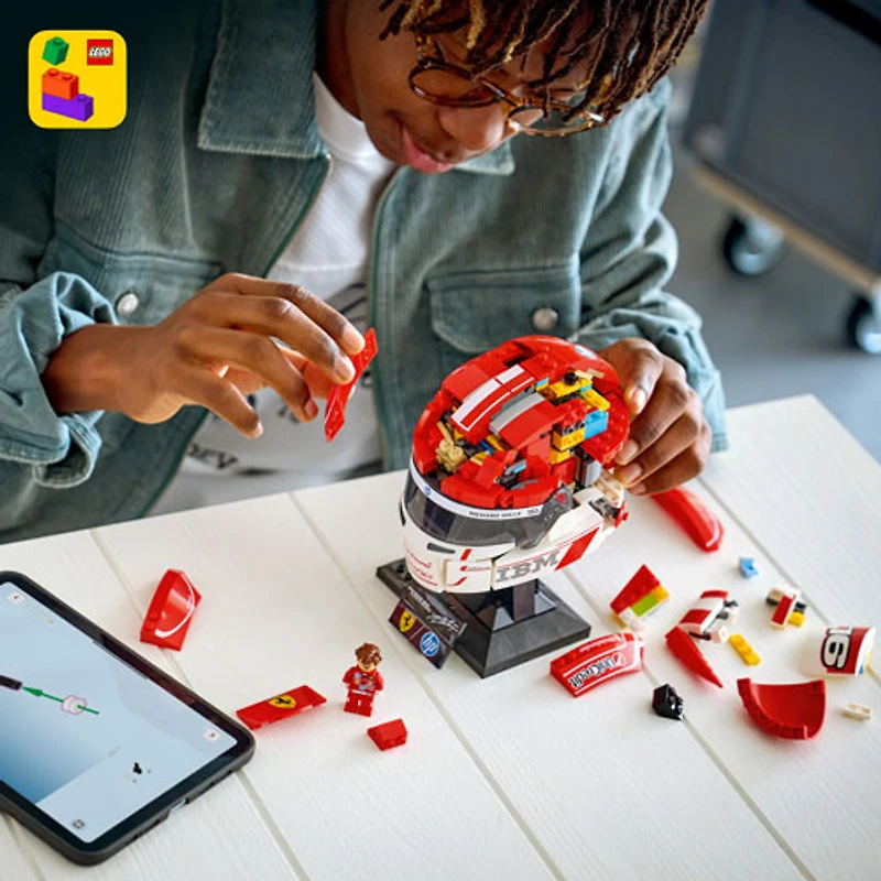 LEGO Editions : Le casque Scuderia Ferrari HP de Charles Leclerc - 886 pièces (43014)
