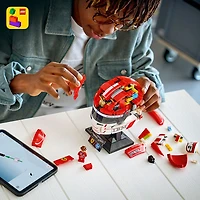 LEGO Editions : Le casque Scuderia Ferrari HP de Charles Leclerc - 886 pièces (43014)