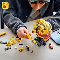 LEGO Editions: Scuderia Ferrari HP Lewis Hamilton Helmet - 884 Pieces (43022)