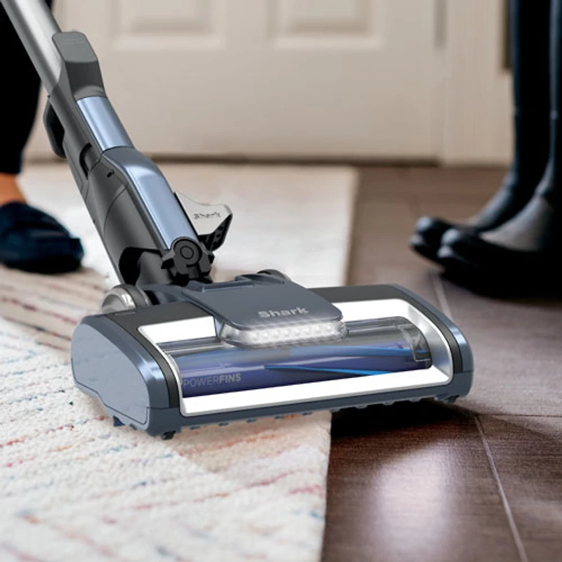 Aspirateur-balai avec fil UltraLight Pet Pro de Shark - Bleu