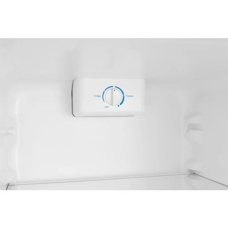Congélateur vertical de 7 pi³ de Frigidaire (FFUE0726AW) - Blanc