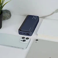 Chargeur portable USB-C double/USB-A de 20 000 mAh Vibrance Piston Power de LOGiiX - Bleu minuit